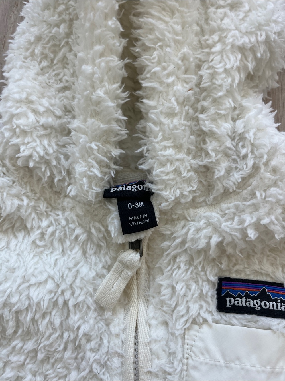 Patagonia Birch White Baby Furry Friends Fleece Bunting - Picture 3 of 8